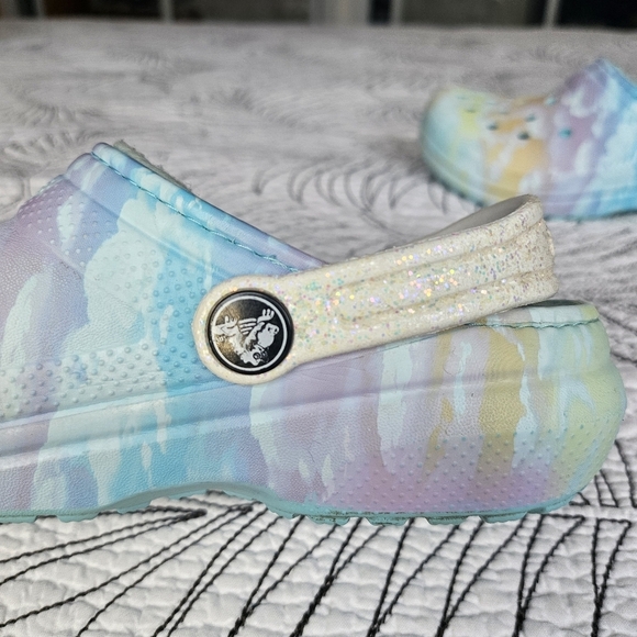 VGUC Crocs Pastel Cloud Clog Fleece Lined Girls 13 Multicolor - Picture 3 of 16